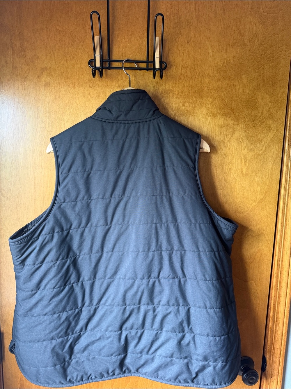 Women’s Carhartt Black Quilted Fleece-Lined Vest - Picture 4 of 13